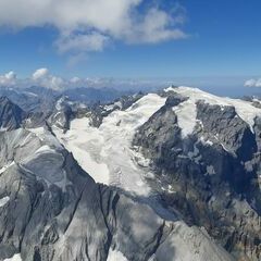 Flugwegposition um 11:20:28: Aufgenommen in der Nähe von Bezirk Surselva, Schweiz in 3472 Meter